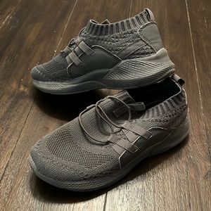 Used Boys Grey Sneakers In A Size 4 Still In Good Condition